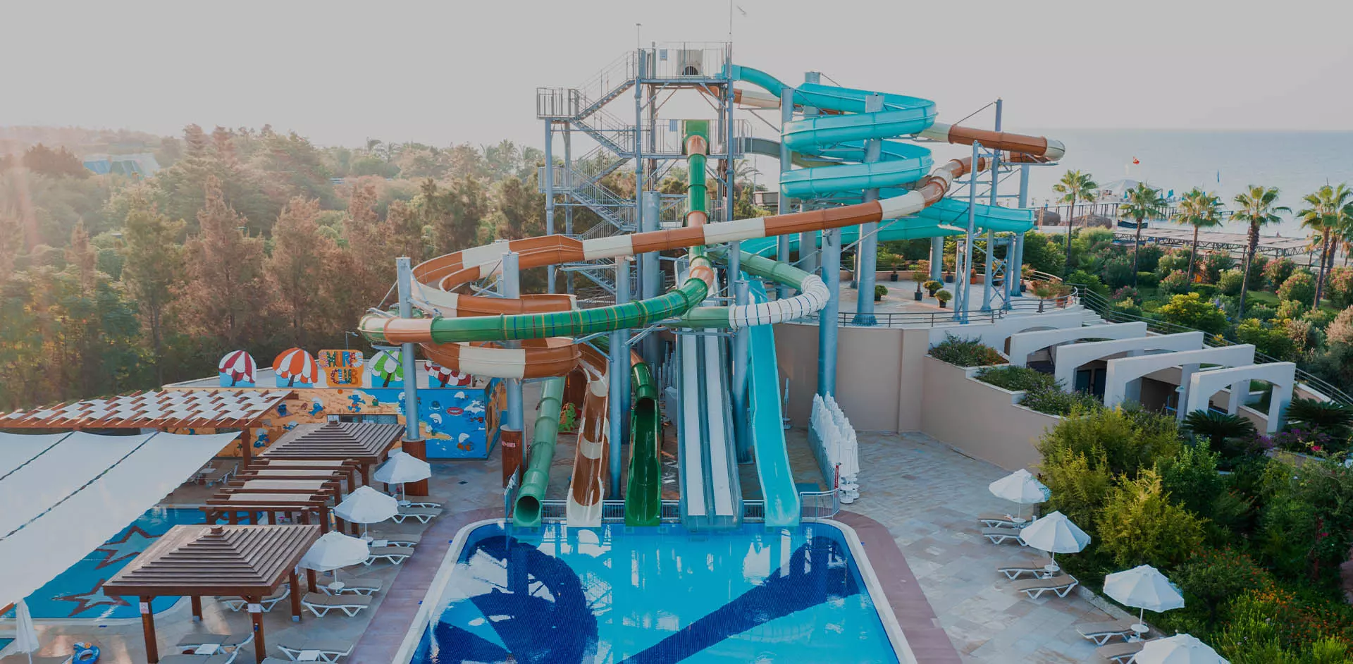 Su kaydırakları ve aquapark